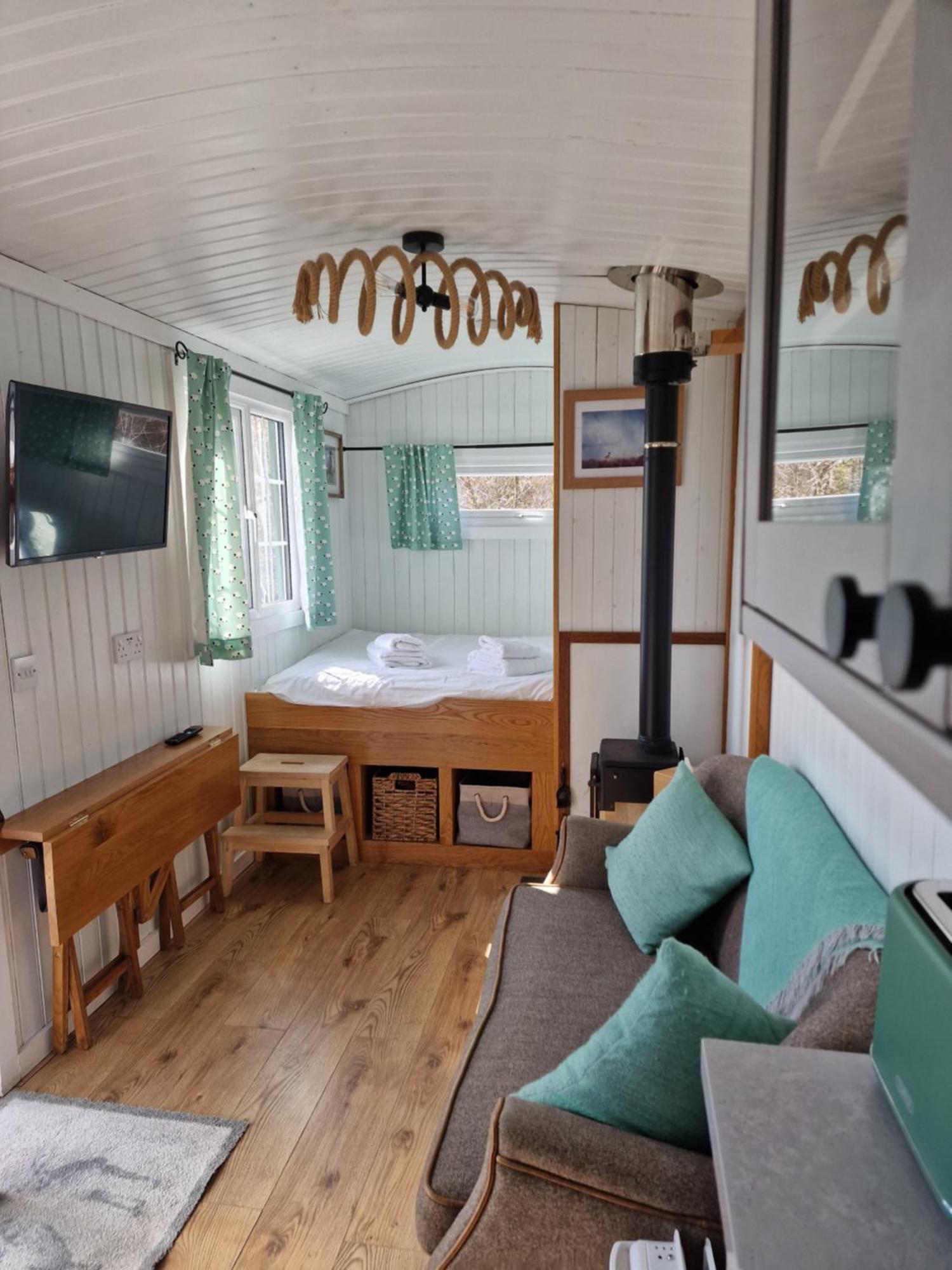 Dalnoid Cottages & Treehouses Nr Glenshee Экстерьер фото