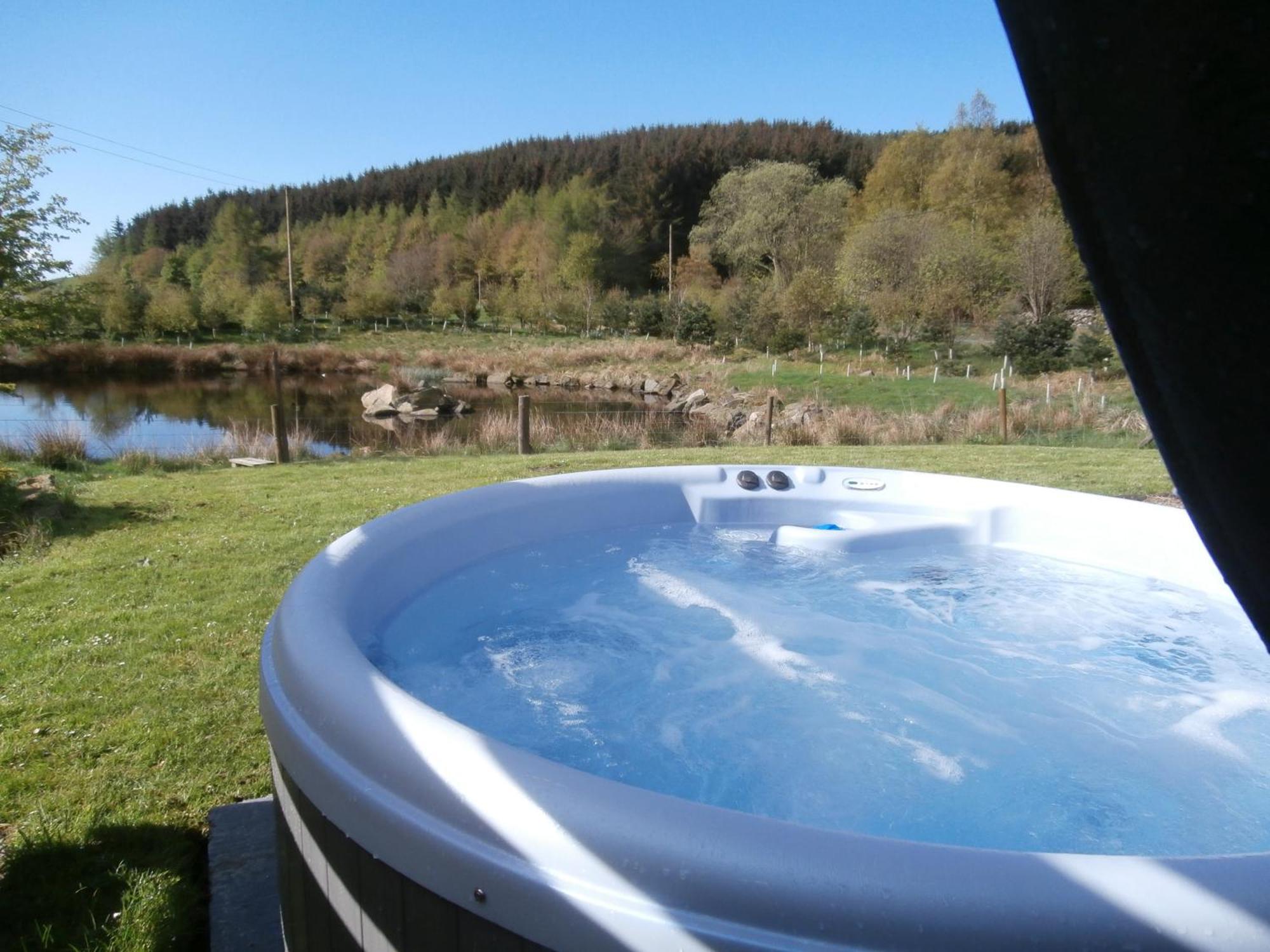 Dalnoid Cottages & Treehouses Nr Glenshee Экстерьер фото