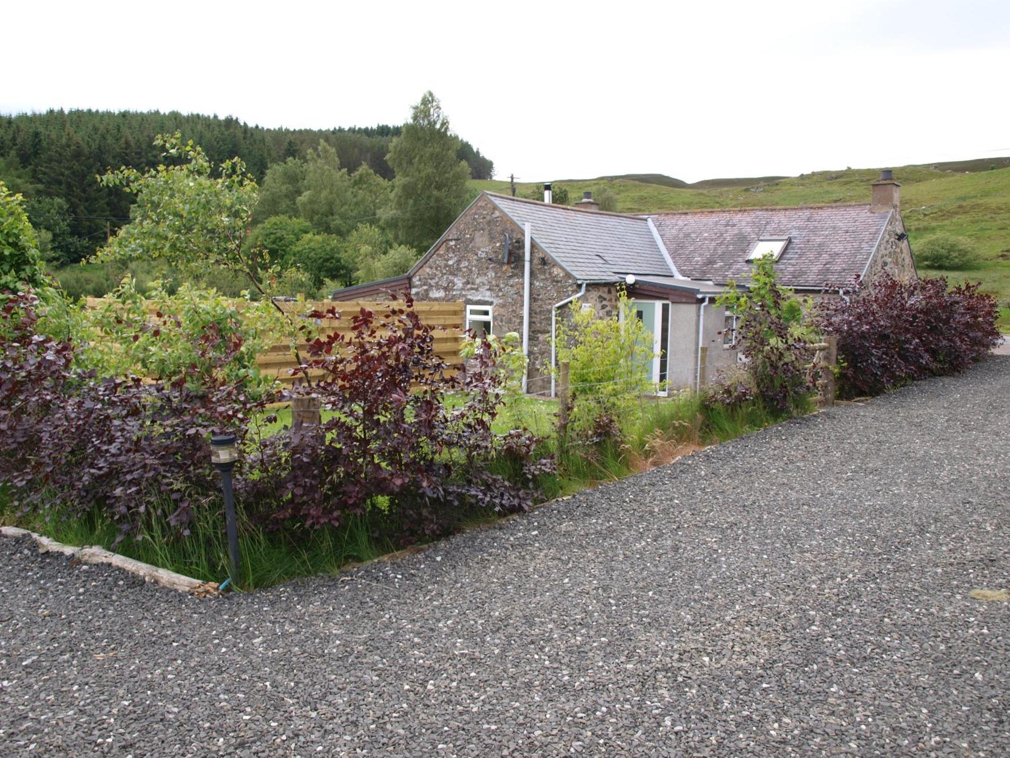 Dalnoid Cottages & Treehouses Nr Glenshee Экстерьер фото